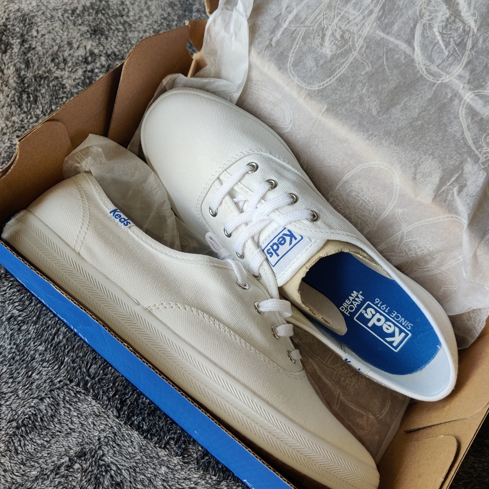 Brand New White Keds